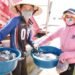 Ngư dân thu tiền triệu sau vài giờ khai thác ghẹ biển ở Hà Tĩnh