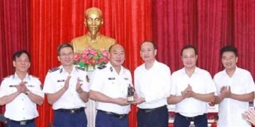 Cảnh sát biển Việt Nam khảo sát xây dựng trung tâm huấn luyện ở Nghi Xuân