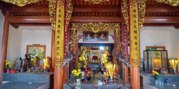 Về vùng đất kể chuyện bằng di sản